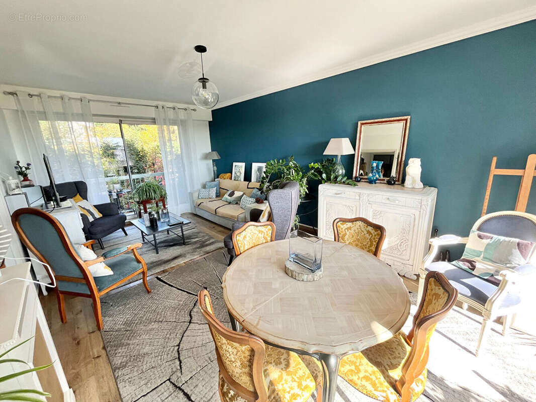 Appartement à SAINT-CYR-SUR-LOIRE