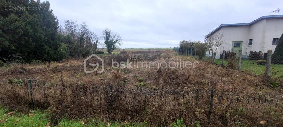 Terrain à COULMIERS