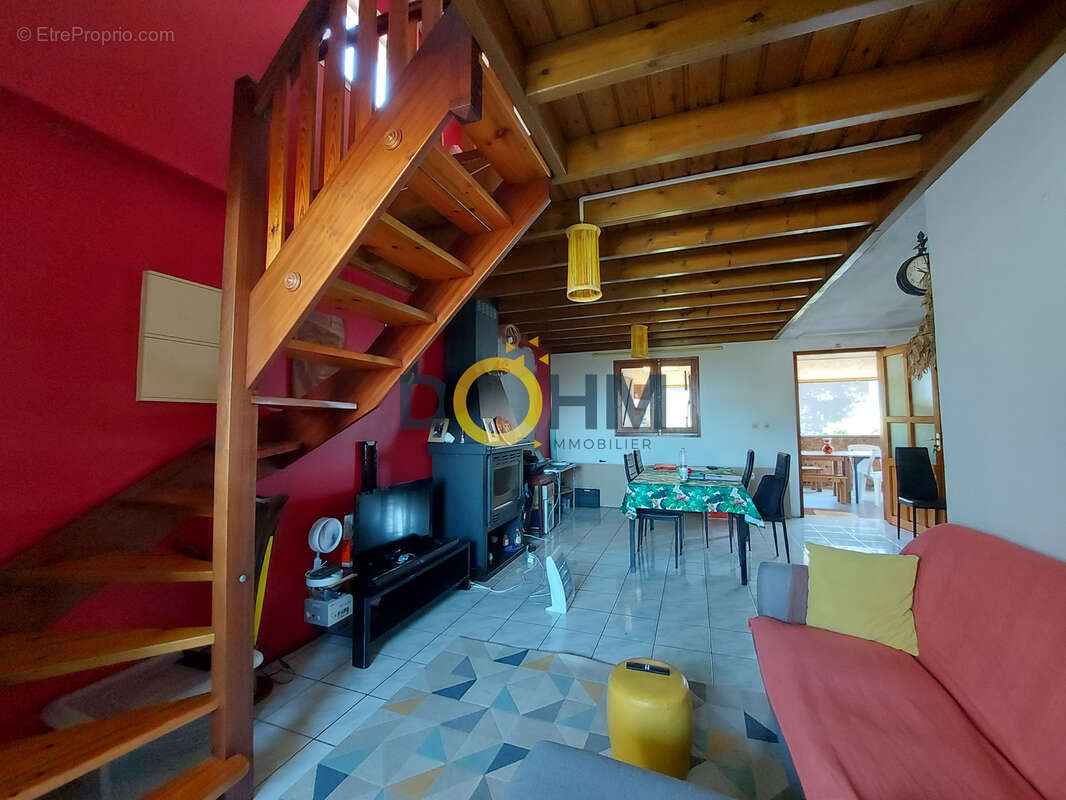 173 OOO euros la villa F3/4 SAINT-JOSEPH - photo 2