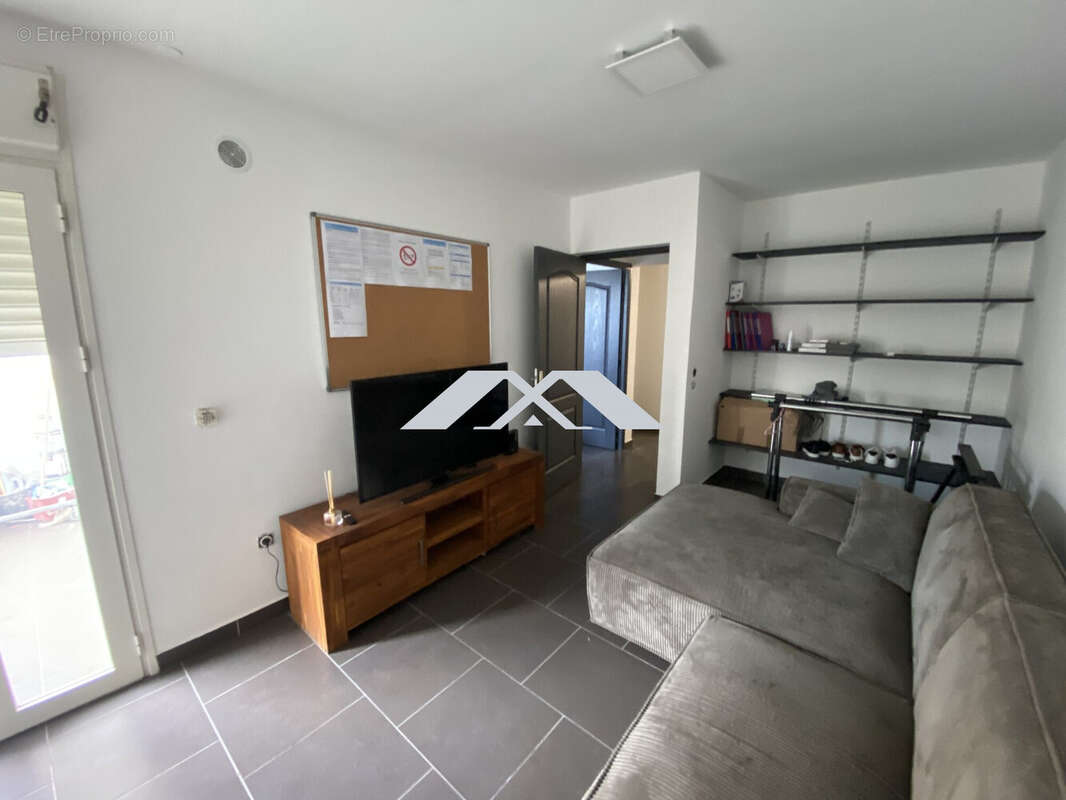 Appartement 275 m² à Saint-Louis  - photo 9