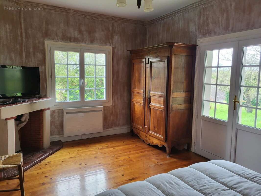 Maison à TOURNON-SAINT-PIERRE