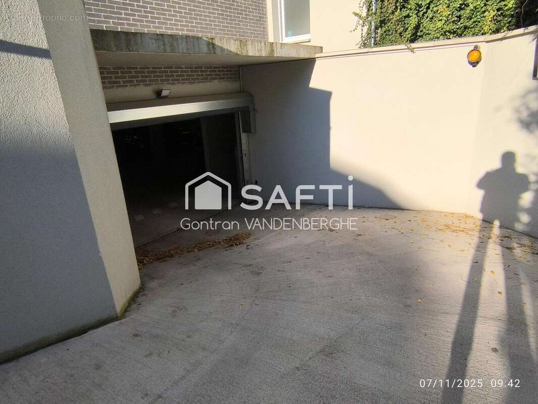 Photo 2 - Parking à SAINT-LAURENT-BLANGY