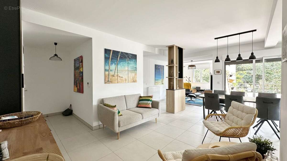 Appartement terrasse de type t4 de 92.25 m2 + 2 terrasses + 2 garages - photo 15