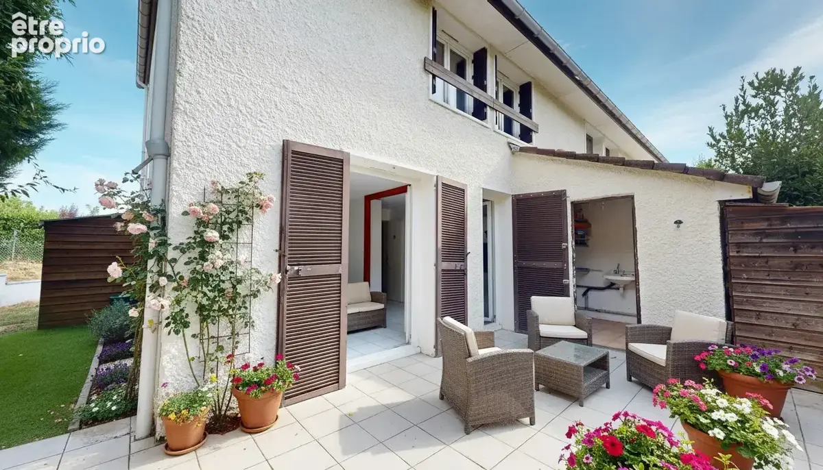 Maison à PLAISIR