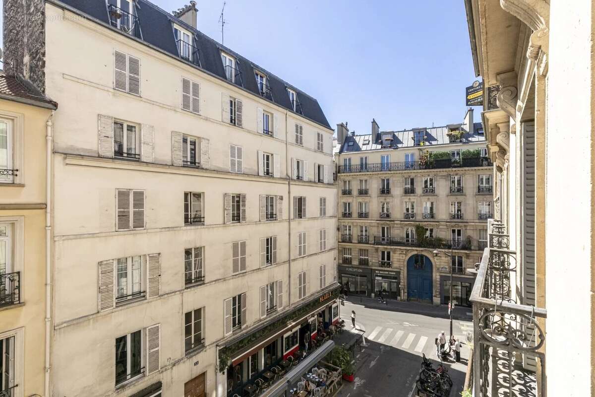 Appartement à PARIS-9E