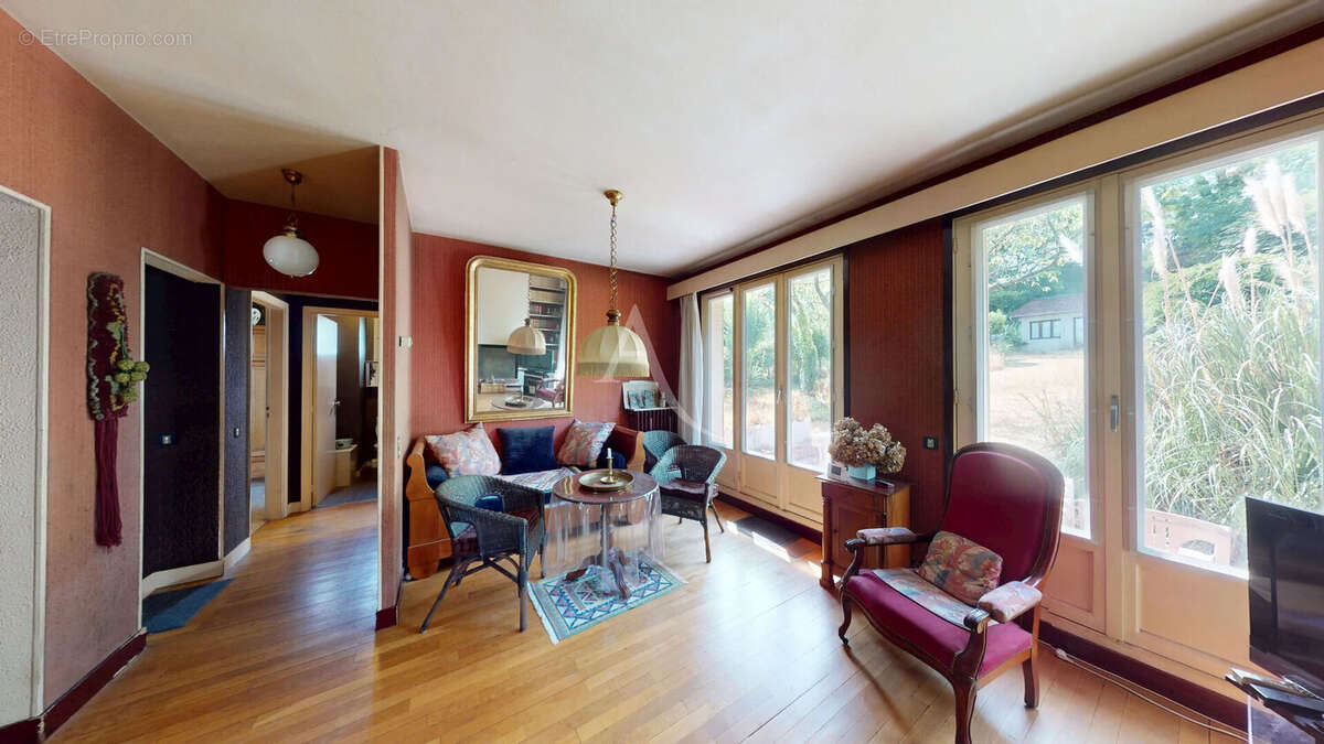 Maison 6 pièces VILLEBON SUR YVETTE 131.41m² avec jardin et dépendance - photo 5