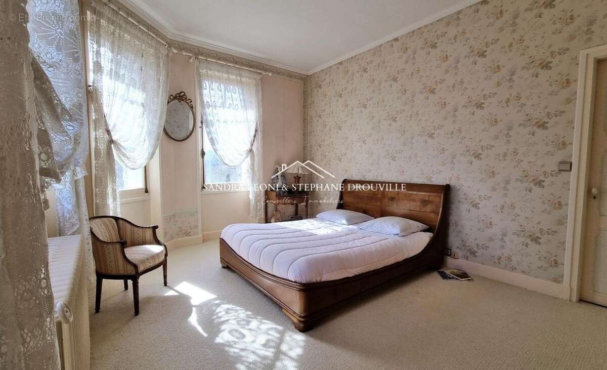 Maison à SAINT-PREST