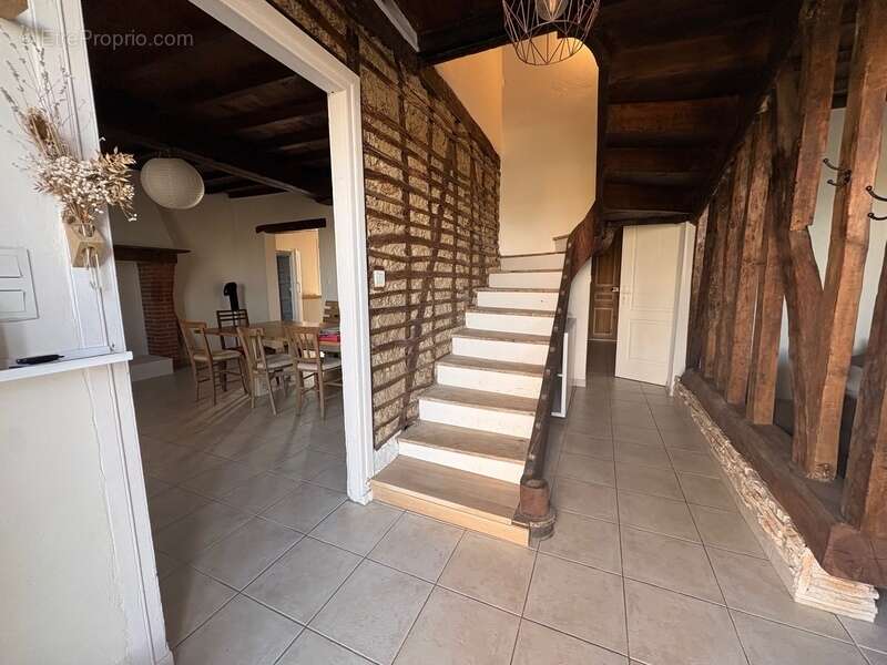 Maison à SAINT-MONT