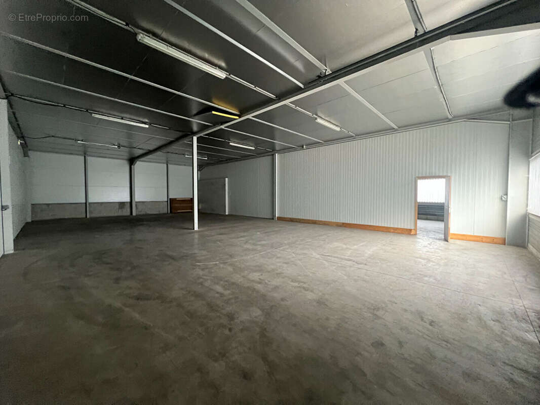 Commerce à ROUSSILLON