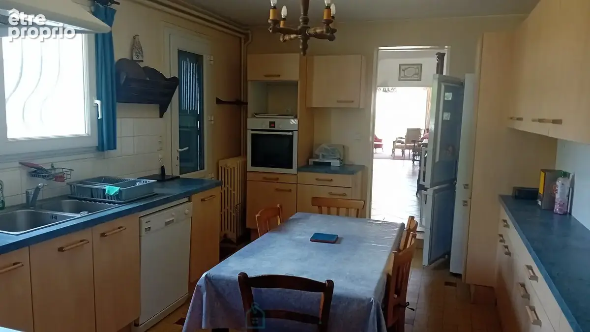 Grande maison familiale de  6 chambres sur 1200 m² de terrain avec piscine - photo 9