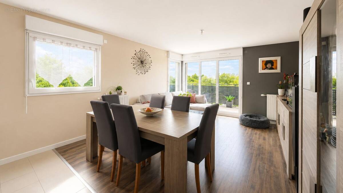 Appartement à CHENNEVIERES-SUR-MARNE