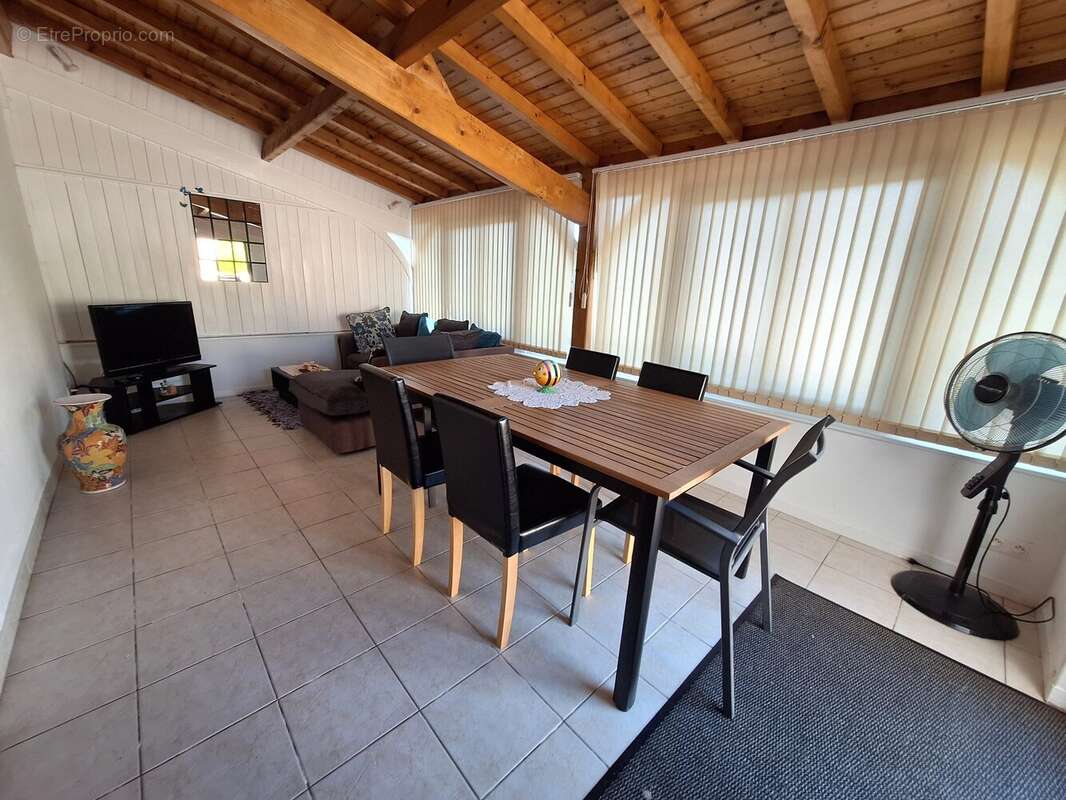 Maison de village en très bon état - photo 11