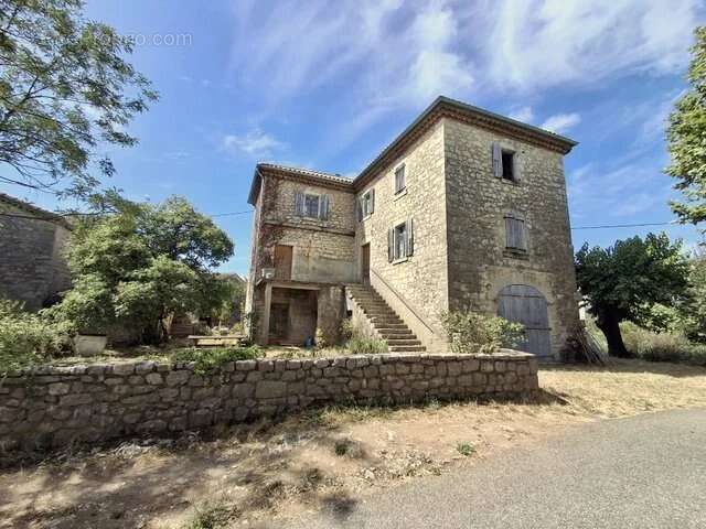 Maison à RUOMS