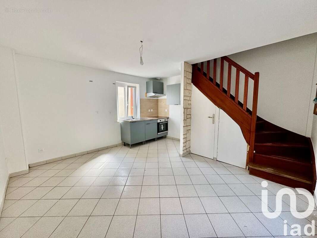 Photo 2 - Maison à NANTEUIL-LES-MEAUX