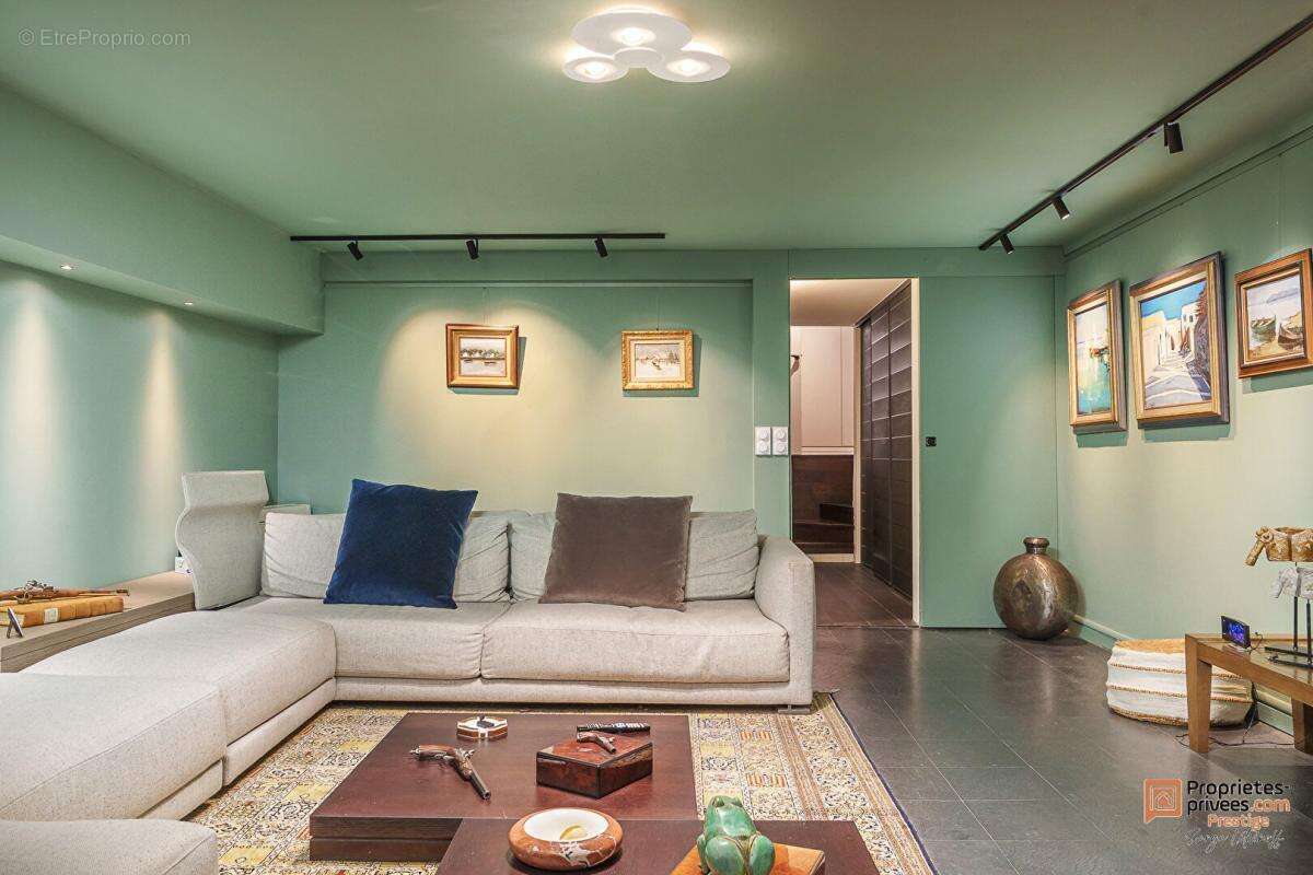 Appartement à MARSEILLE-8E