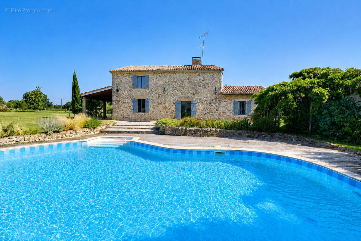 Maison à BROUQUEYRAN