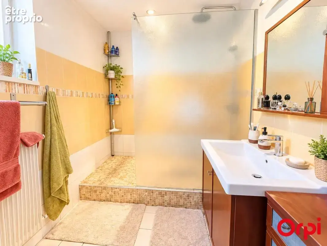 COUP DE CŒUR – Charmante maison de ville de 117 m² – Secteur Rue de Monthermé - photo 8