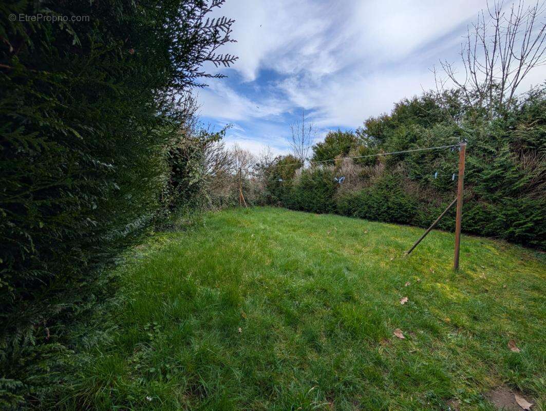 Maison à MONTMARAULT