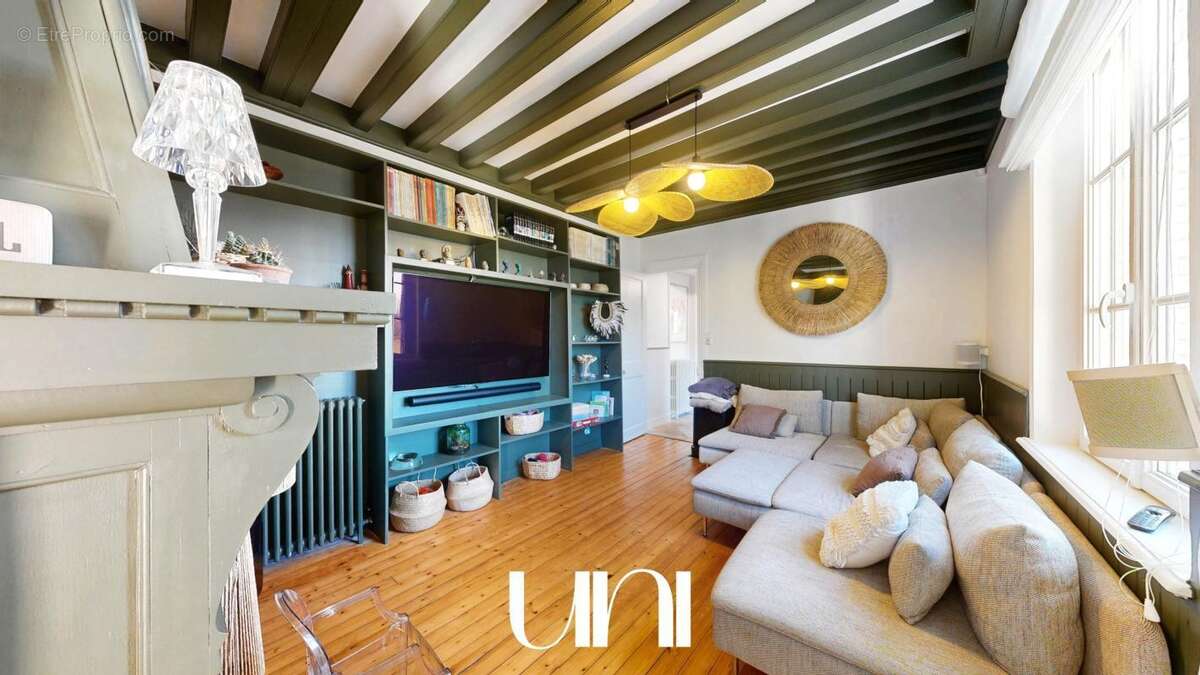 Maison à FLEURY-SUR-ORNE