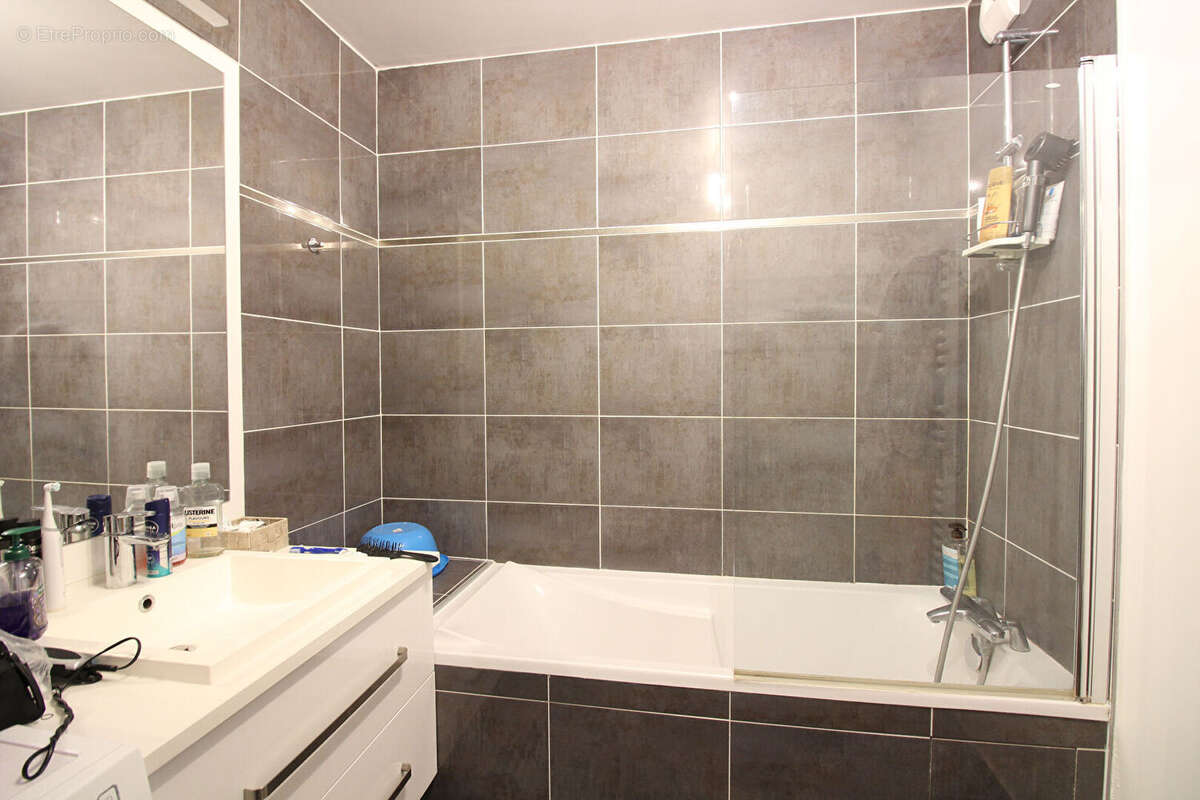 Appartement à LEVALLOIS-PERRET