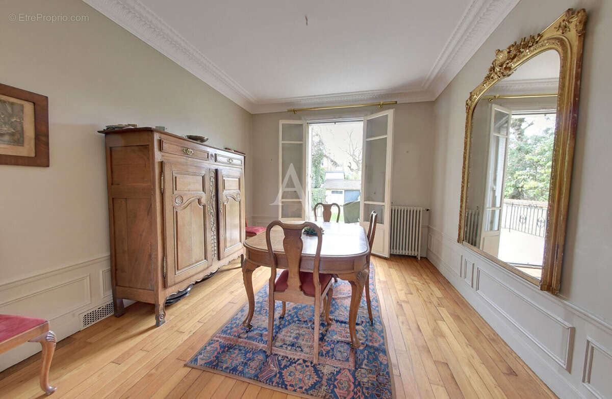 Maison à NOGENT-SUR-MARNE