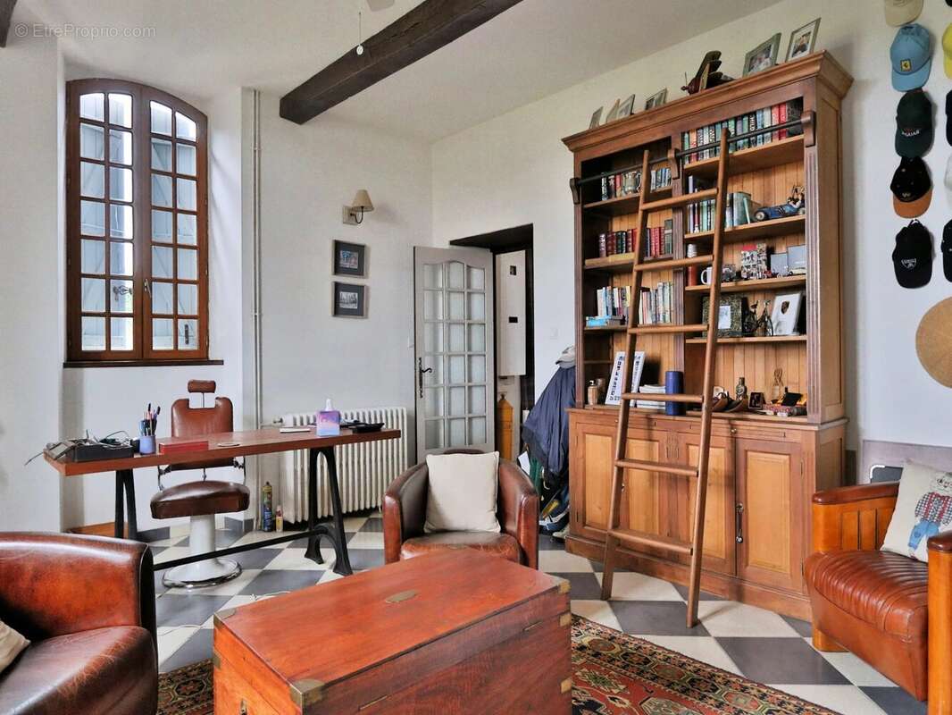Maison de caractère, 4/5 chambres, 2503m² de terrain avec piscine - photo 10