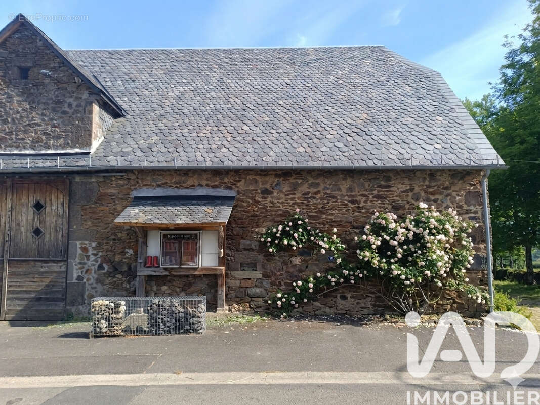 Photo 2 - Maison à SAINT-ILLIDE