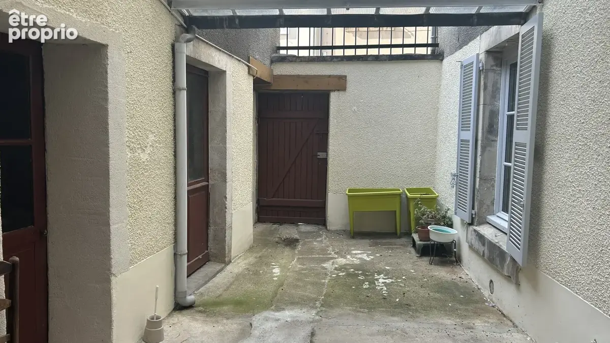 A VENDRE - Maison 5 pièces avec dépendances à Argenton-sur-Creuse centre-ville - photo 10