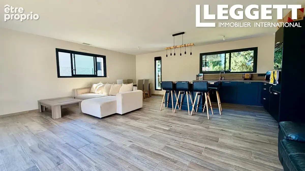 Maison contemporaine de plain-pied dans un hameau recherché près de Vinça - photo 4