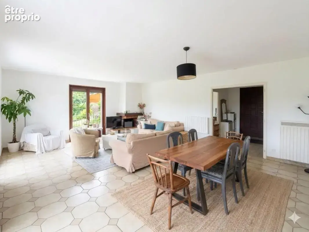 Maison sur sous-sol complet avec jardin sur les hauteurs - photo 3