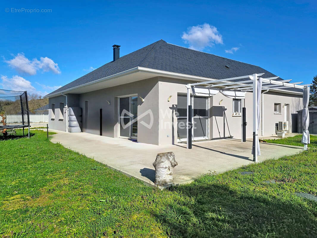 Maison à AGEN-D'AVEYRON