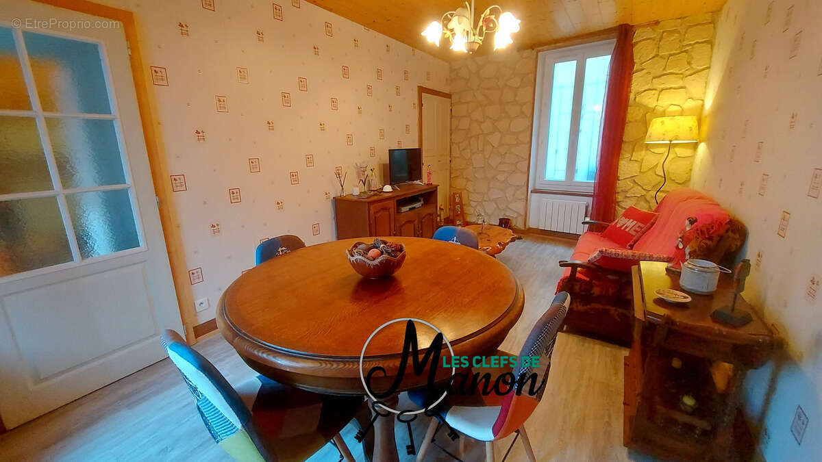 Maison à BESSINES-SUR-GARTEMPE