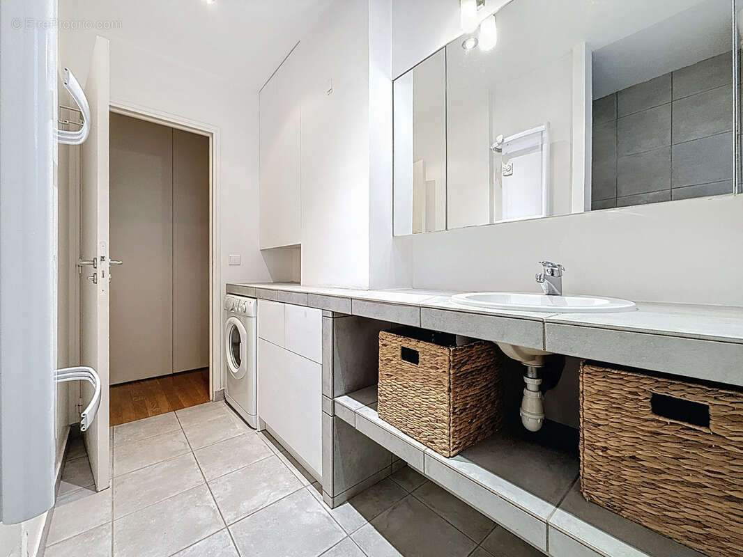 Appartement à PARIS-11E