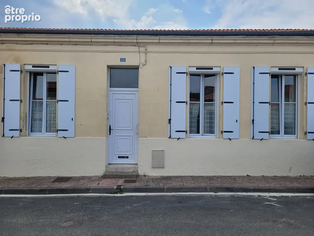 ROCHEFORT secteur chante alouette - maison double accès de 105 m²  de type 4 - jardin de 622 m² - photo 1