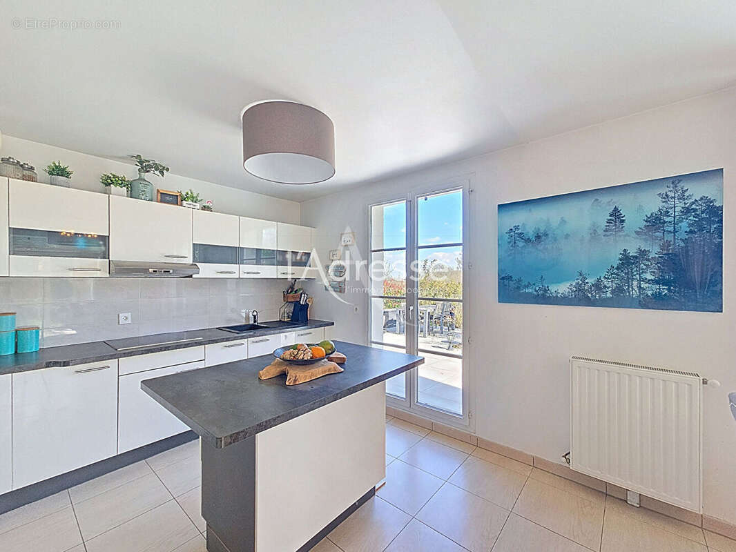 Maison à MAGNY-LE-HONGRE