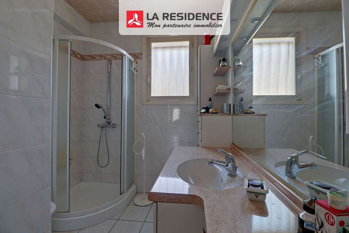 Maison à MAURECOURT