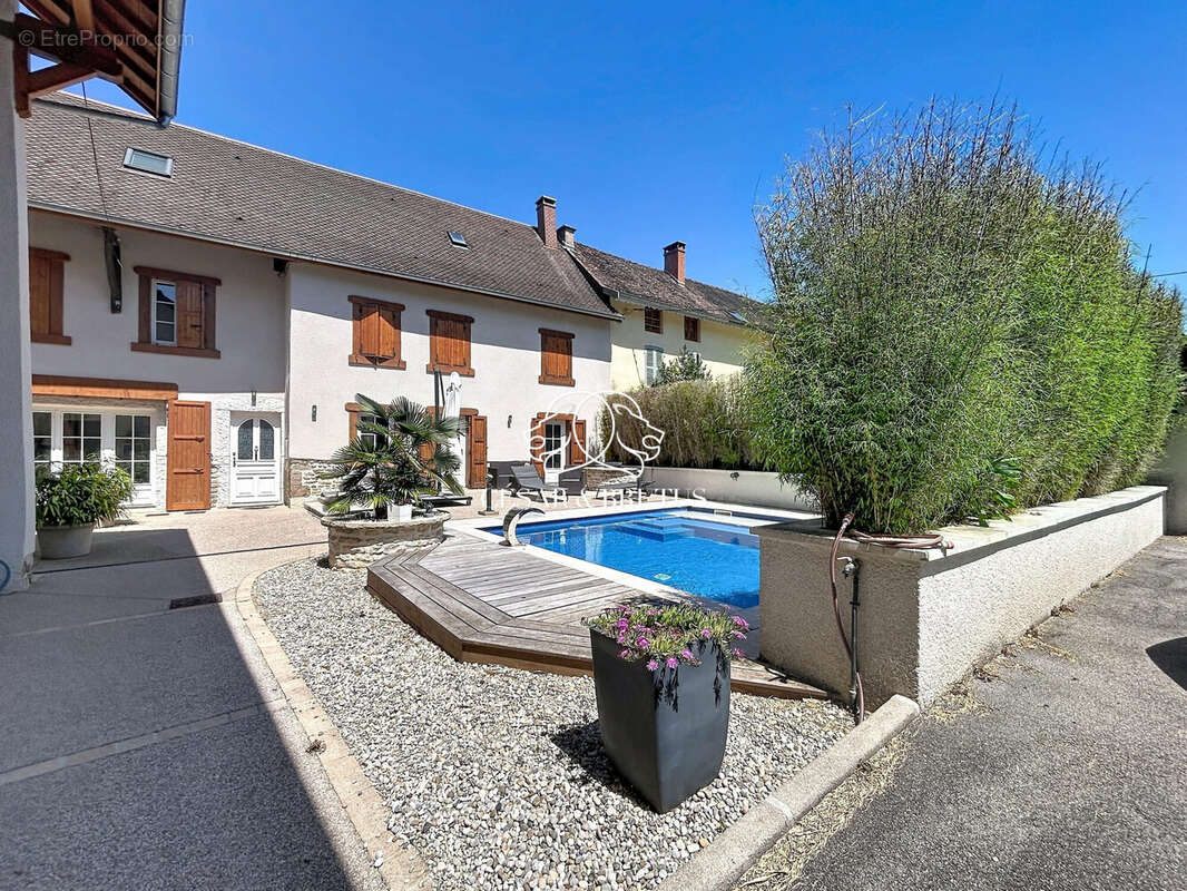 Maison 203 m² à Bourgoin-Jallieu  - photo 3