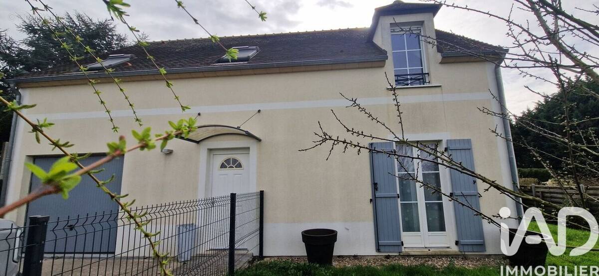 Photo 1 - Maison à MARINES