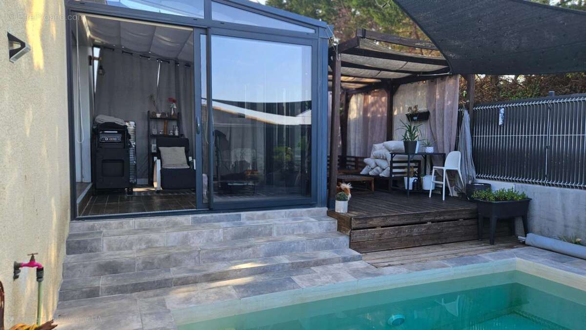 Maison à NEBIAN