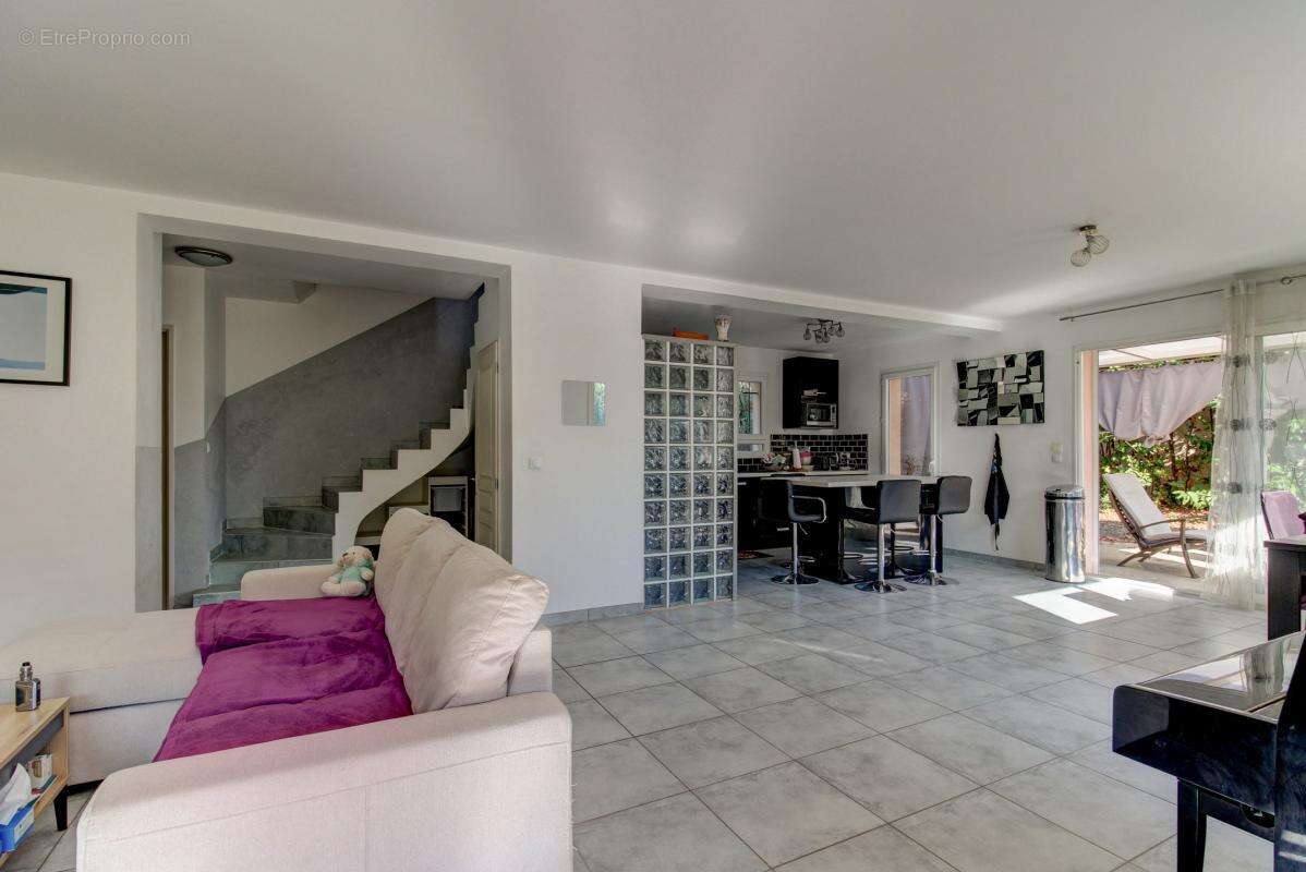 Maison à SAINT-MARTIN-DU-VAR