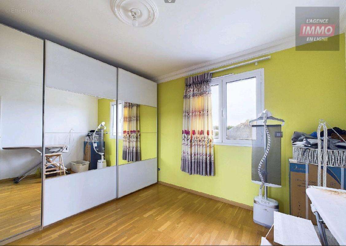Maison 310 m² à Oissel  - photo 18