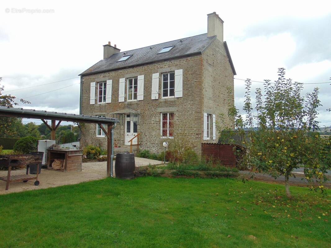 Photo 1 - Maison à CONDE-SUR-NOIREAU