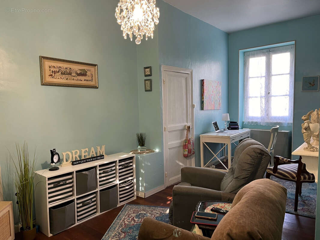 Maison à JUMILHAC-LE-GRAND