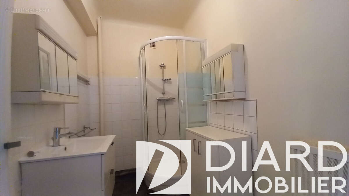Appartement à FOUGERES