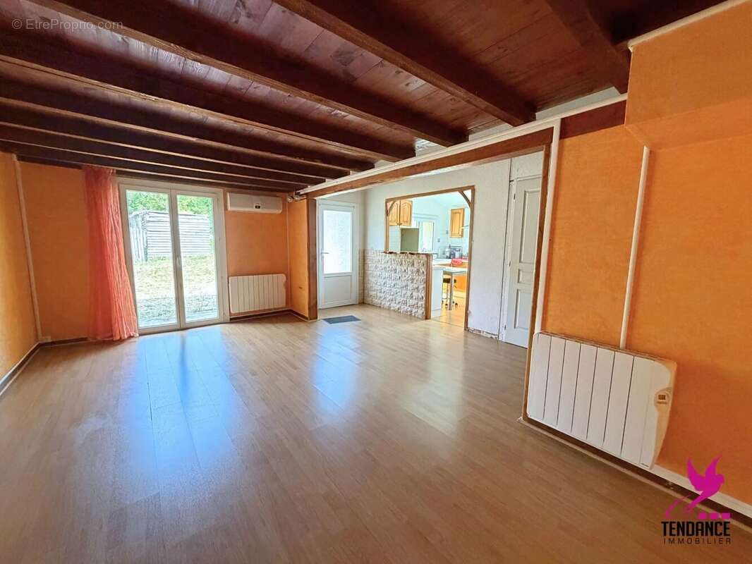 Maison à LARRA