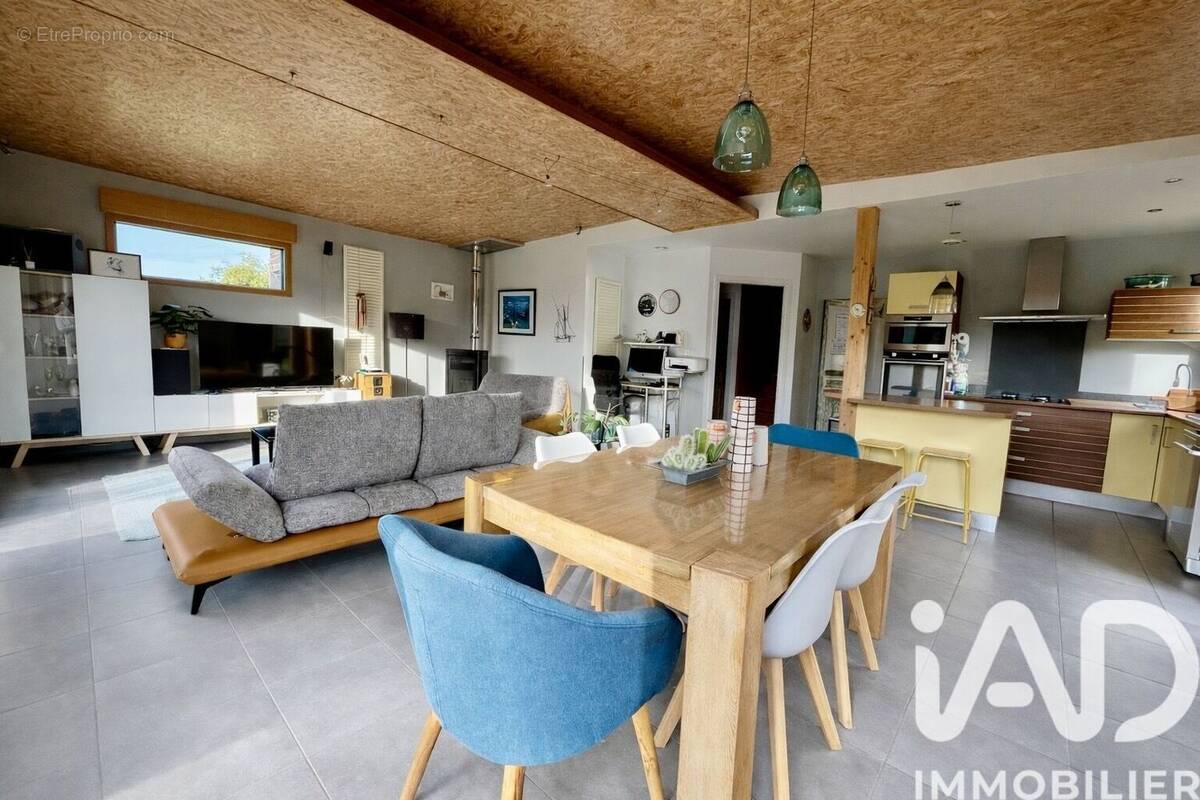 Photo 1 - Maison à YVIAS