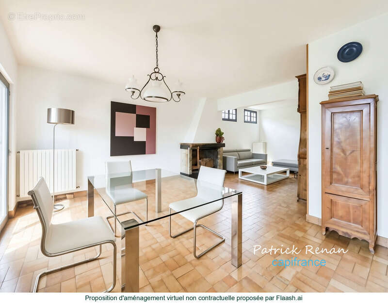 Maison à LES CLAYES-SOUS-BOIS