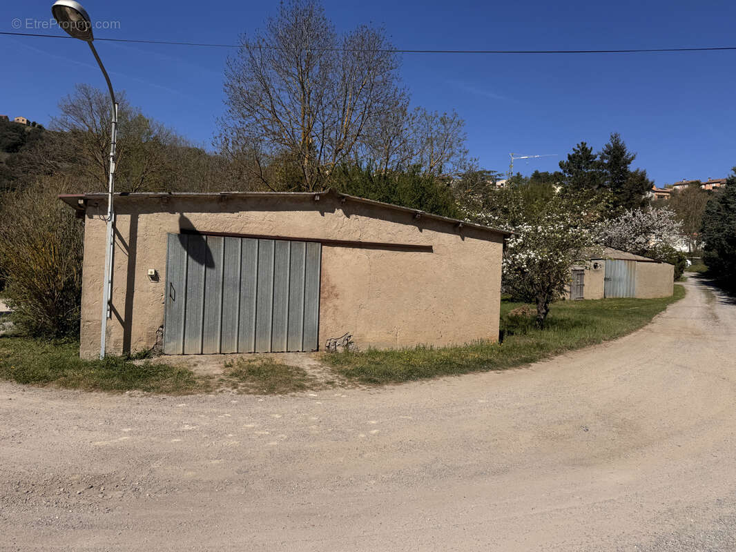 Commerce à MILLAU