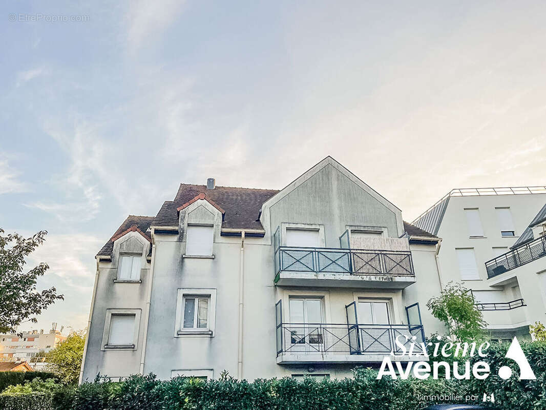 Appartement à CHILLY-MAZARIN