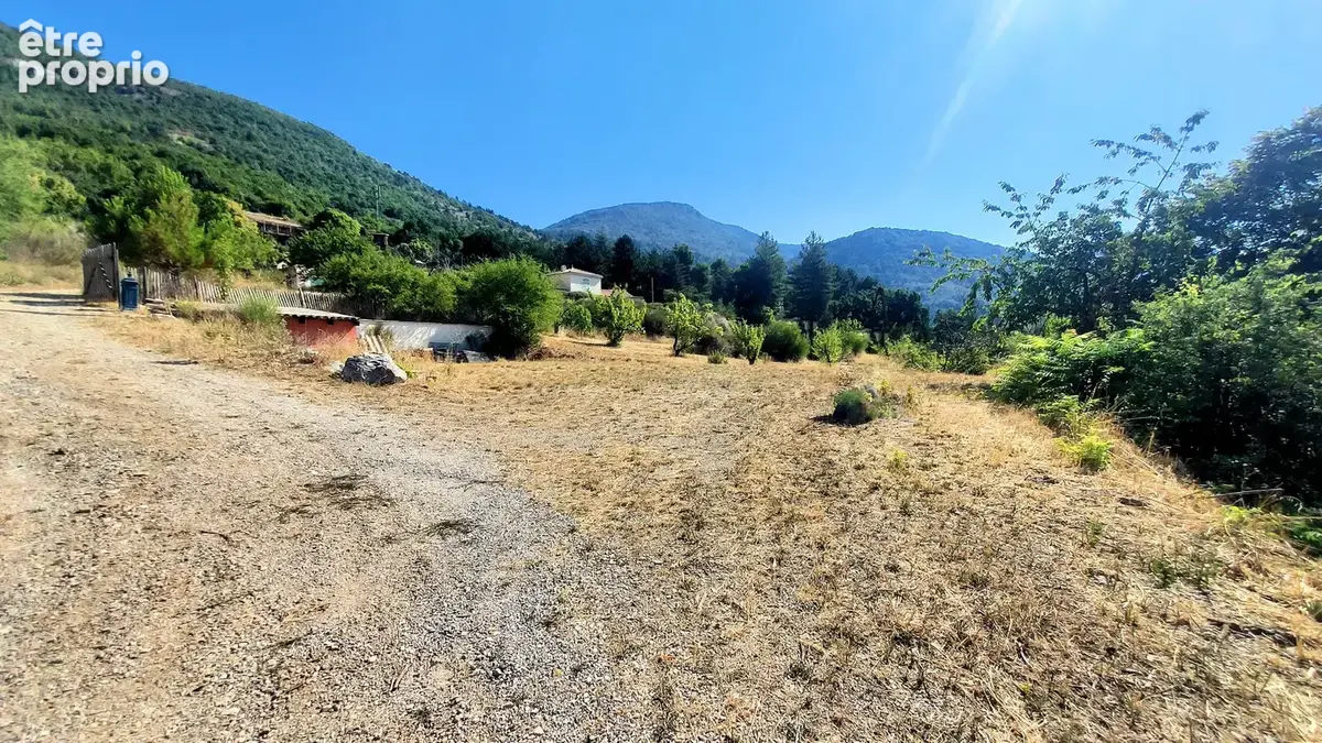 Terrain à bâtir dans environnement très calme - photo 2